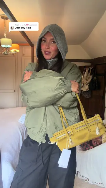 Replying to @Lydia 🎀 big fat @asos haul <3 #asoshaul #outfitinspo #shoppinghaul