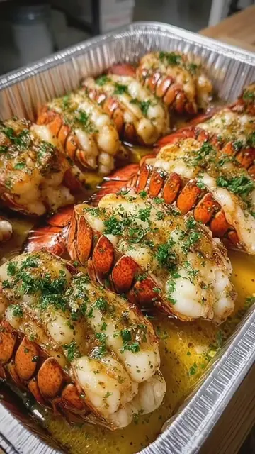 garlic herb baked lobster tails
 …
 Some recipes are too good to forget ✨
 Comme