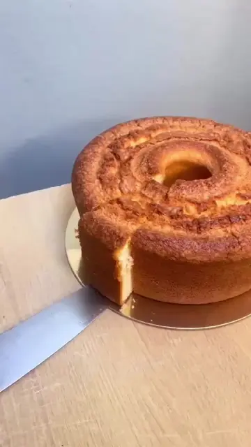 🎉🎂✨ Discover the MAGIC of baking with the EASIEST 2-Step Sour Cream Poundcake 