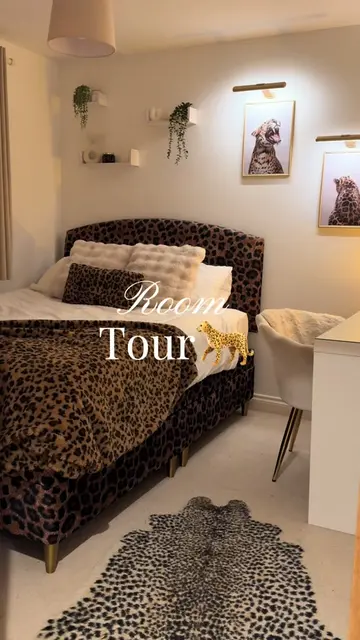 Room tour for everyone that’s been asking! ✨Do you think I like leopard print? �