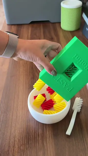 My kids loving playing with this! I think it’s pretty fun too 😜🍝 #3dprintingfo