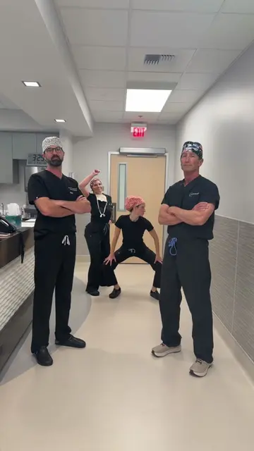#doctorsoftiktok #officetok #surgeons #doctors #ORteam 