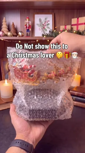 Santa’s sleigh… actually floating. 🎅✨ No strings — just magnetic levitation and
