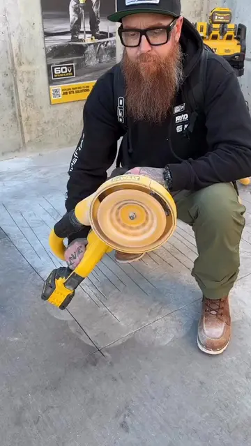 I got to try out Dewalt’s New 7-9” grinder and it did not disappoint • This is t