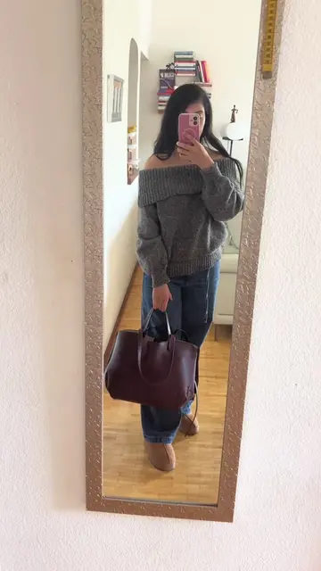all the girls at the beginning of September 🐻🍂☕️.                             