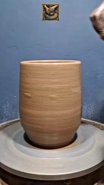 Satisfying Pottery Art & CraftDirectly off the spinning wheel to your home Authe