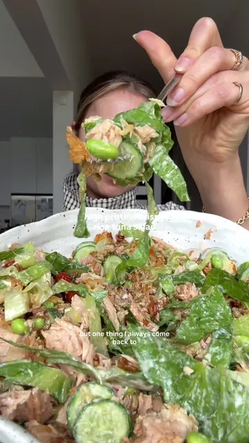 CRISPY RICE SALAD 🥑🍚 High protein, ready in 20 minutes and packed with SO much