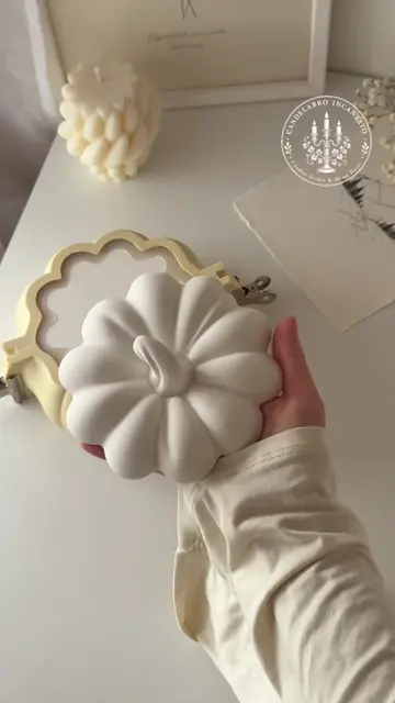 Making a handmade pumpkin candle for cozy autumn days. 🍂✨ Mold from Boowan Nico