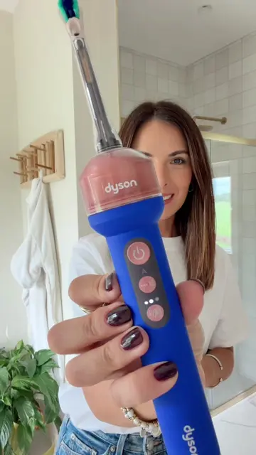 I’ve been so excited to try the new Dyson CameraJet and this is genuinely my fir