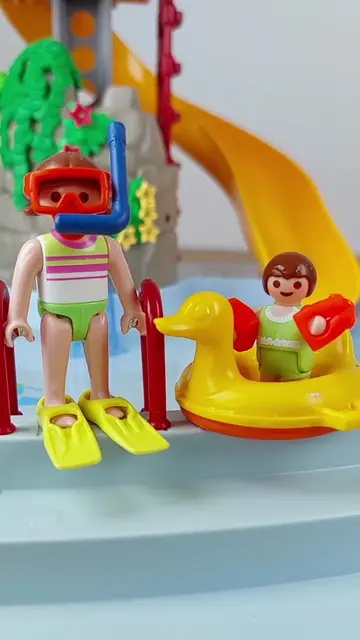 Playing with water 💦 simply the best #playmobil #nostalgia  #melancholy #childh
