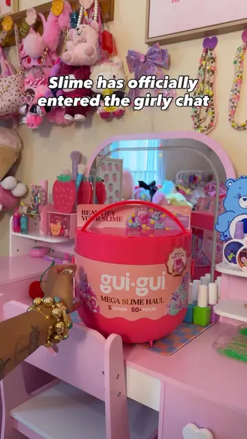Have you heard?  Slime has officially entered the girly chat!  Calling all acces