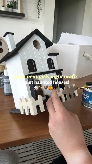 A spooky season girls night?! Yes please! 🤭👻✨ #diyhalloween #diydecor #fallvib