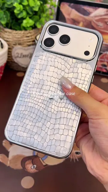 🤍🤍#phonecase #phoneaccessories #chrome #leather 