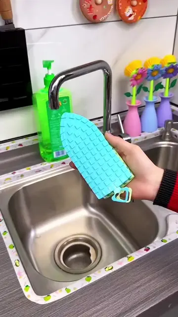 Clean Smarter, Not Harder! Silicone Bottle & Cup Cleaning Brush + Premium Fabric