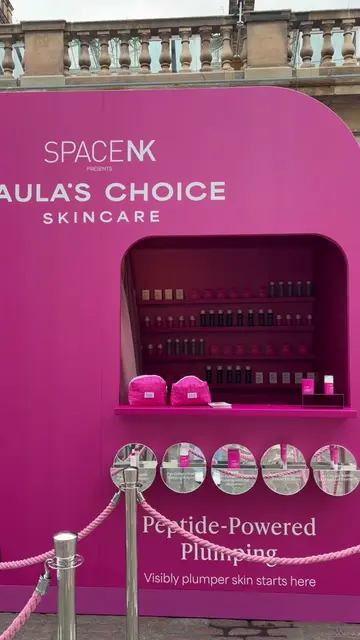 Something PEPTIDE & PINK is here 💗✨ 📍 Piazza, Covent Garden   🗓️ 4th - 13th S