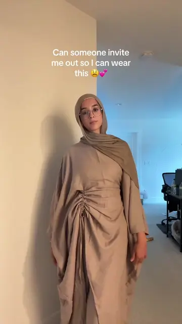 Plsss it’s too cute I need to wear it #relatable #hijabi #hijabifashion #hijabio