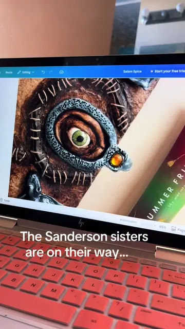 salem spice summer fridays… I fear the Sanderson sisters were onto something 🧙‍