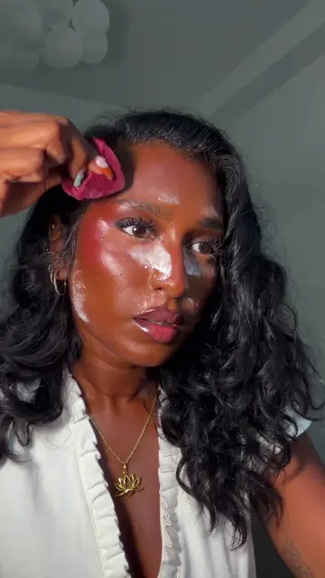 Ad precision baking >>>> Using the brand new @Charlotte Tilbury airbrush loose p