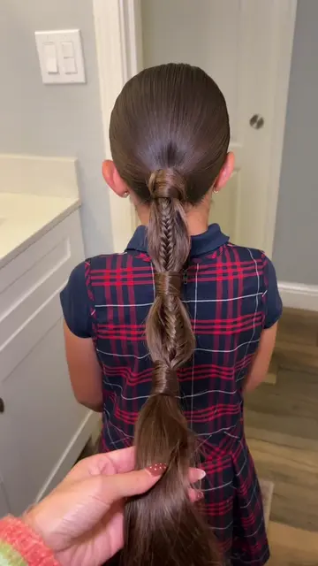 Simple way to elevate a ponytail in just 10 min😍 #schoolhairstyles #simplehairs