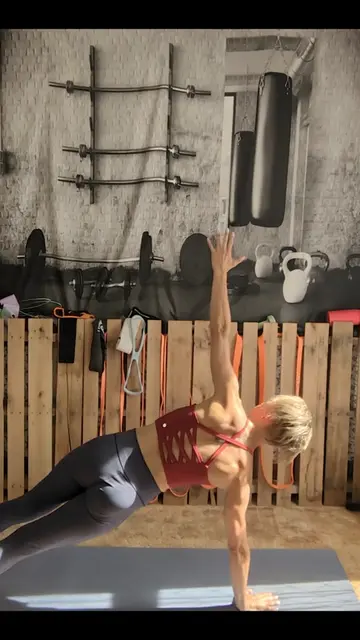 SAVE THIS NO-CRUNCH CORE WORKOUT Beginner? I’ve got you. More advanced? Slow it 