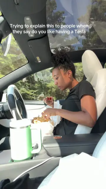 I’m still just a girl & I like to eat my JJs Fish & Chicken while it’s hot😬 #te