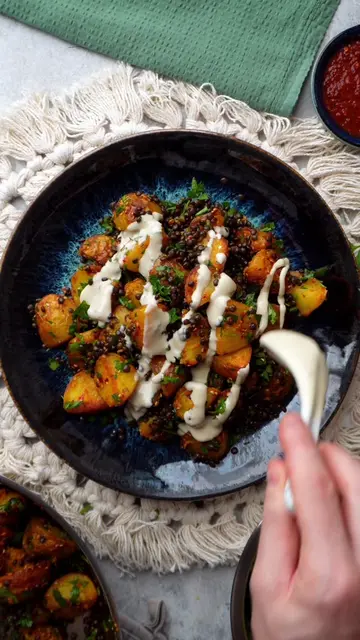 These SPICY Lebanese Potatoes are Budget-Friendly and Easy 🌶️ #plantbased #cook