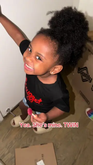 Love the way you love stink!! Who can keep a straight face. Angel baby  #behappy
