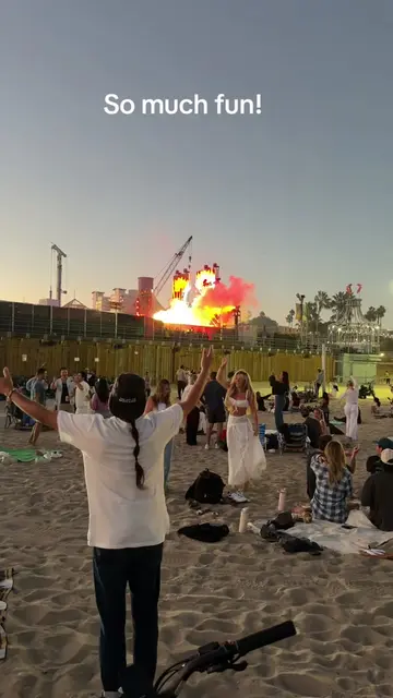 When your sunset bike ride turns into a @kaskade and @brycealakai concert! #kask