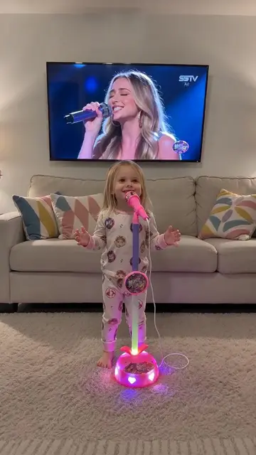 An intimate family concert 😂#kpop #microphone #toysfortoddlers #kidsoftiktok #t