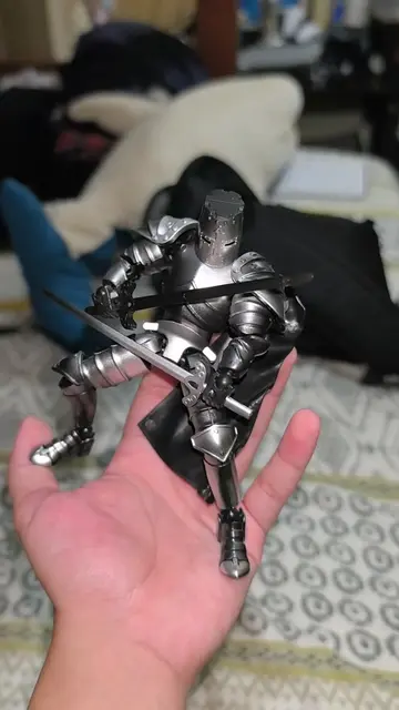 Replying to @ippo.the.ranter It has forgivable articulation, such chonky arms😤 