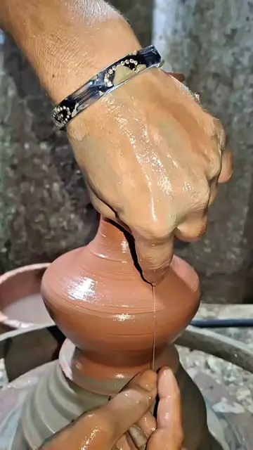 Satisfying Pottery Art & Craft Sliced live straight off the spinning wheelPure  