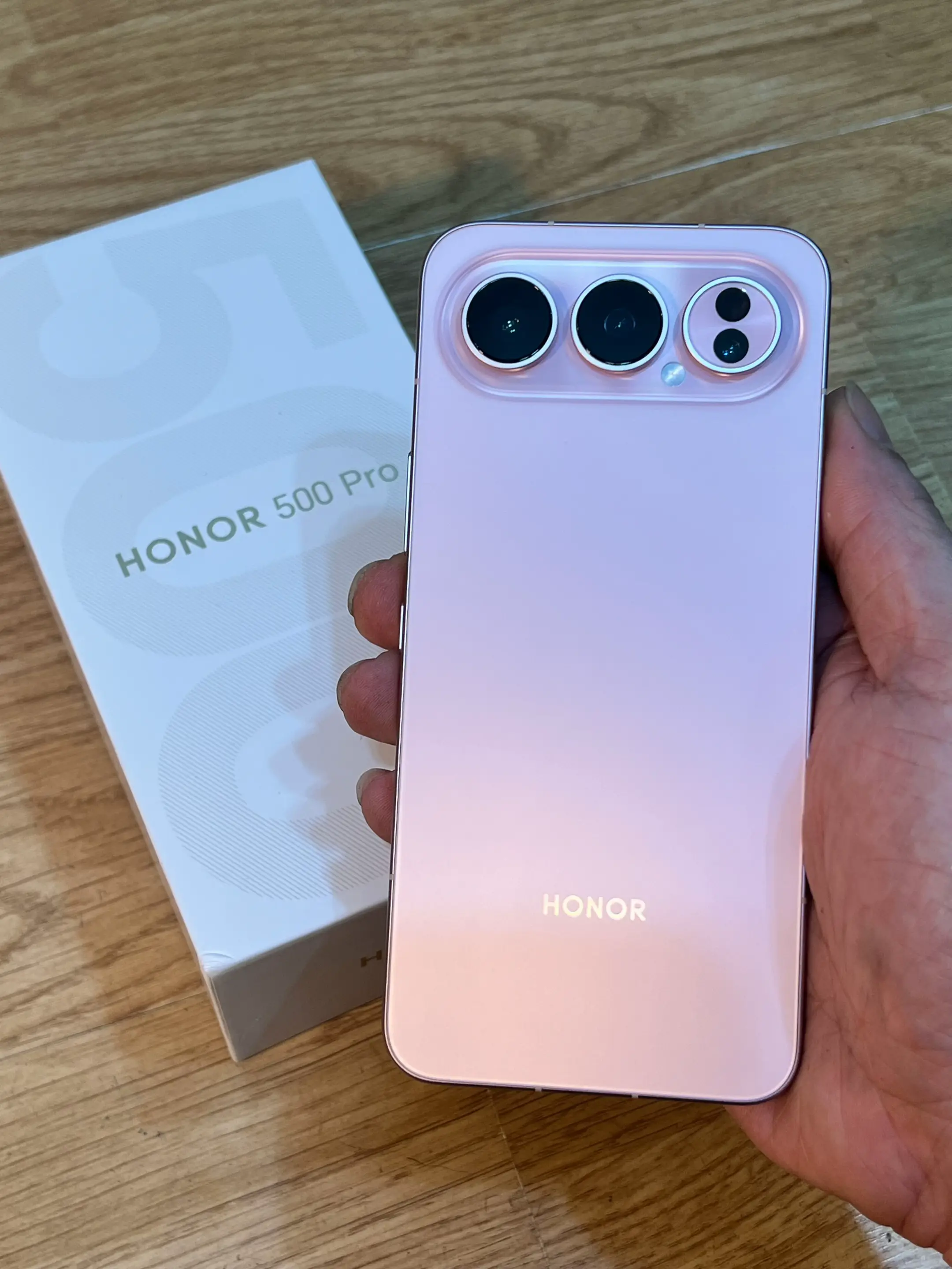 Honor 500 Pro Pink Snapdragon 8 Elite 8000mAh Battery IP68/68/69K 200MP  CIPA 5.