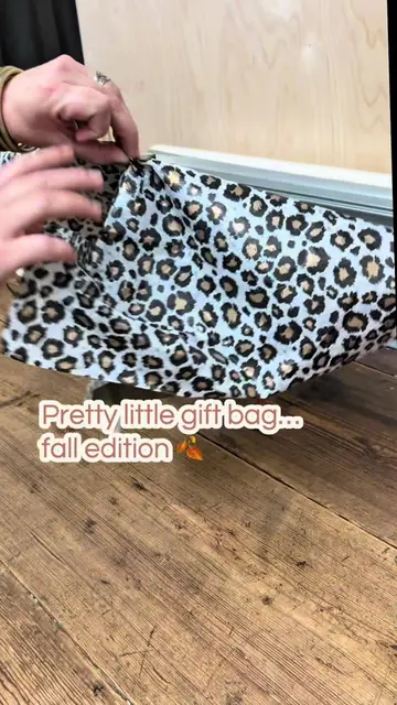 The gift may be inside, but the tissue paper deserves its little moment too. 🍂 
