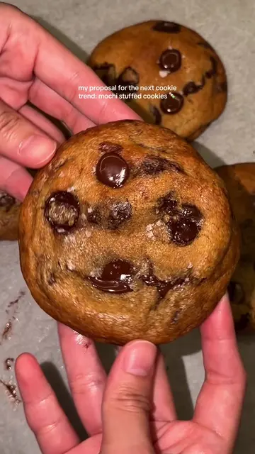 Update: @whatLizhaseaten 🍪 • Didn’t have ice cream to do the warm cookie over i