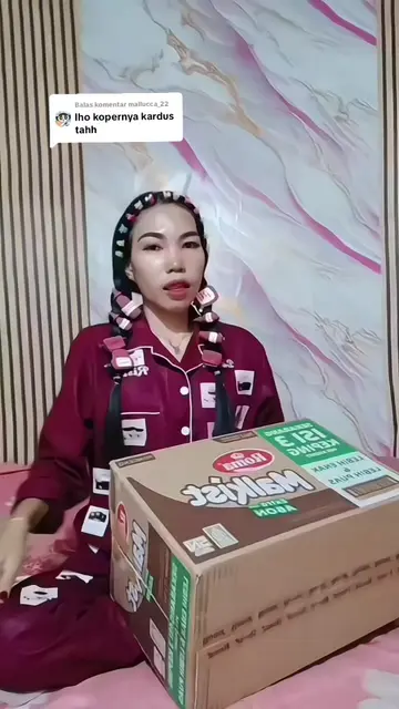Membalas @mallucca_22 semoga dikirimin beneran 1 koper nona koper aja gak apa ap