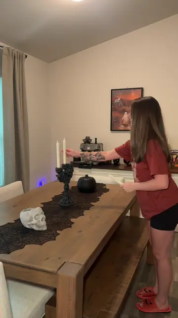 Part one of quite a few Halloween decorating videos to come 🎃☕️ Stick around if