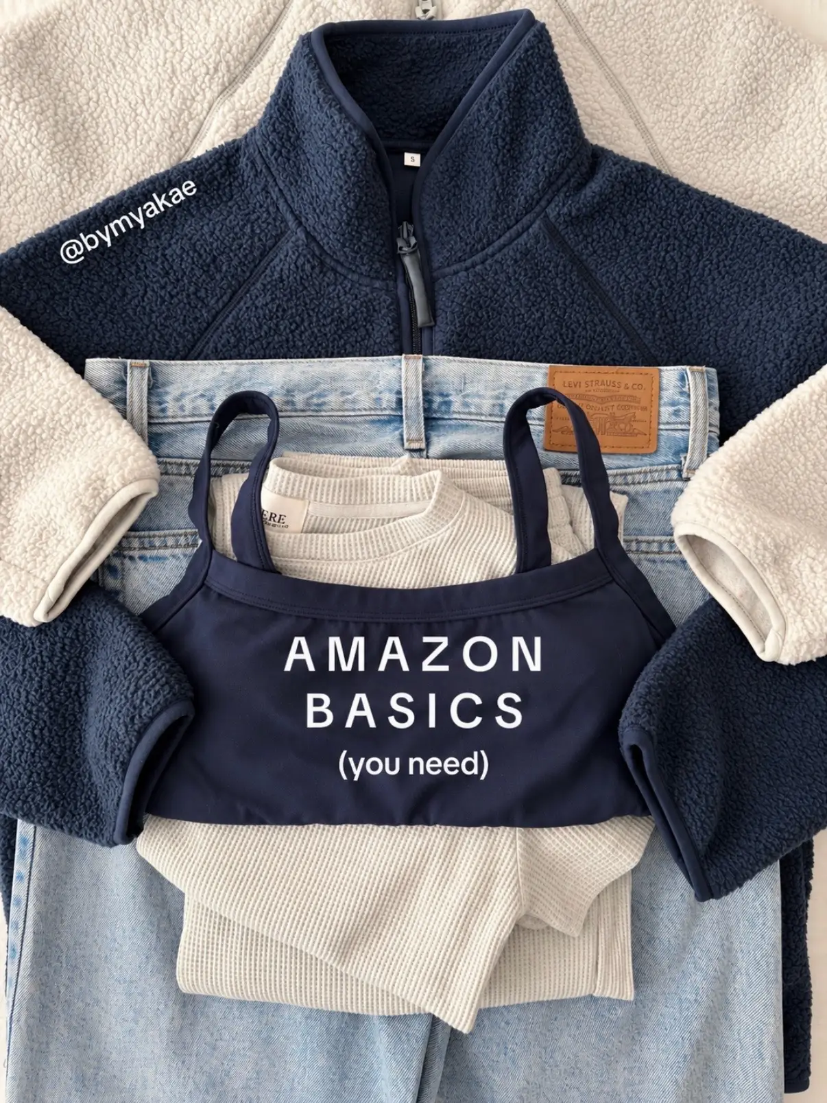 Basically all the fall basics I want to live in right now 🍂🤎 cozy fleeces, goo