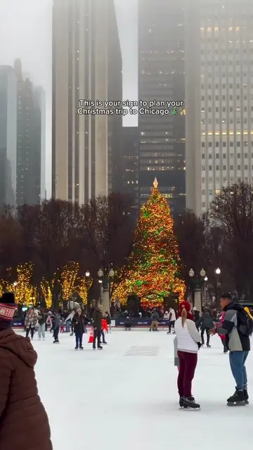 This is your sign to plan your Christmas trip to Chicago 🎄✨ #chicago #christmas