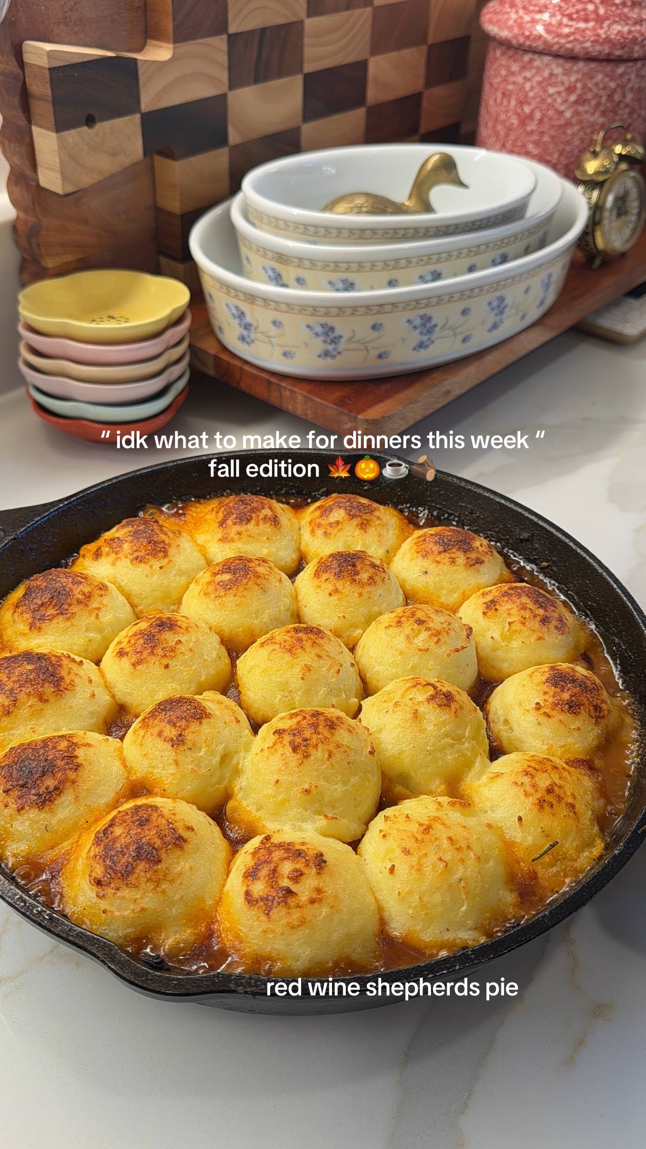 ughhh I love soups & stews!!!!! what’s something you love making in the fall?? #