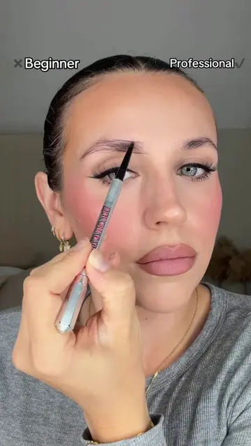 Beginner vs Professional brows @EDITION Cosmetics Soft Grip Brow Gel and Brush O