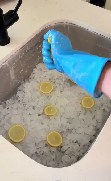 Lemon ice clean 🍋🧊 #viral #lemon #trending 