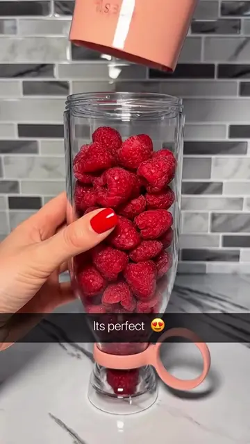 🔥 PORTABLE BLENDER 🔥 Bei: 18,000/= tu 😍 ✅ Rahisi kubeba — tumia ofisini, safa