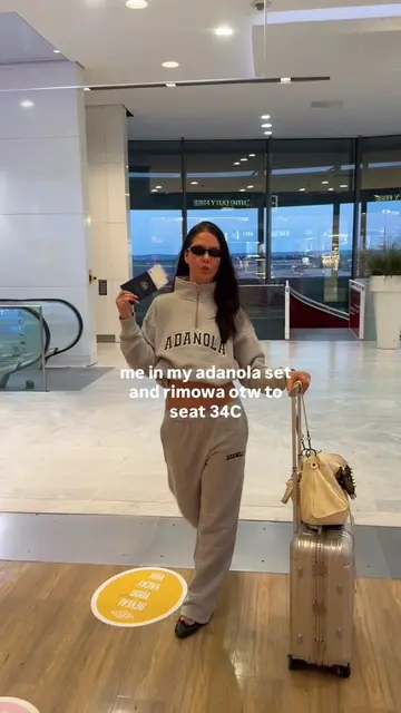 travelling in style x @Jacquie #airportoutfit 