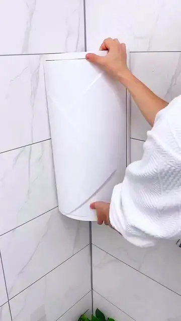 Smart Corner Bathroom Organizer!  Opens & closes easily. perfect for shampoo, so