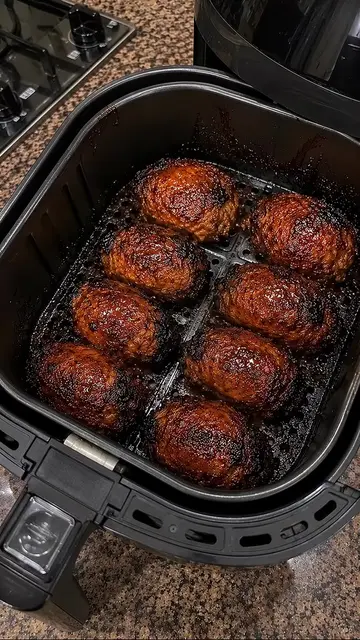Sweet & Spicy Baked Chicken
 Ingredients:
 Chicken: 1.5 pounds (about 680g) bone