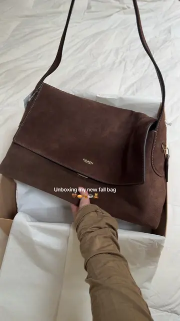 She’s absolutely perfect for fall!!! @Coach 🧸🍂☕️  #fallbag #coach #unboxingvid