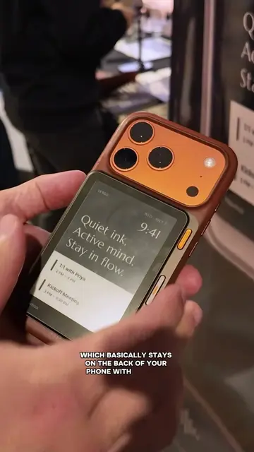 Like another phone... but not? 🤨  The magnetic MagSafe mount on the Flowtica Ve