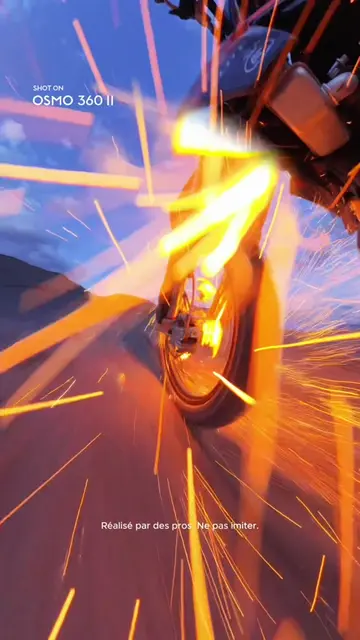 Pure adrénaline en pleine nuit ! Un saut à moto spectaculaire capturé sous tous 