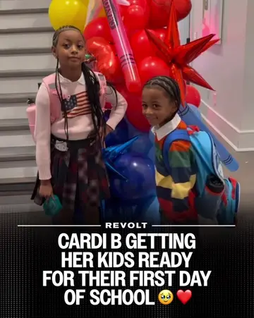 She’s such a proud mom 🥹 Cardi B took Kulture and Wave to their first day of sc