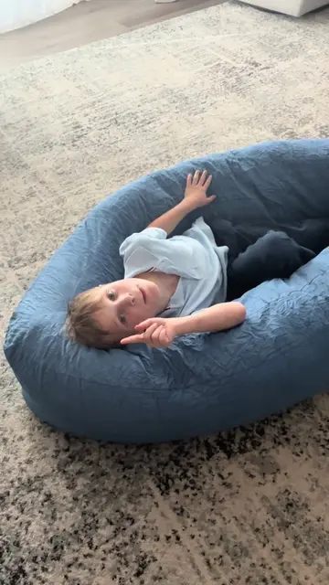 If you have a kid who is always spinning, this sensory chair is AMAZING! 🙌 It p